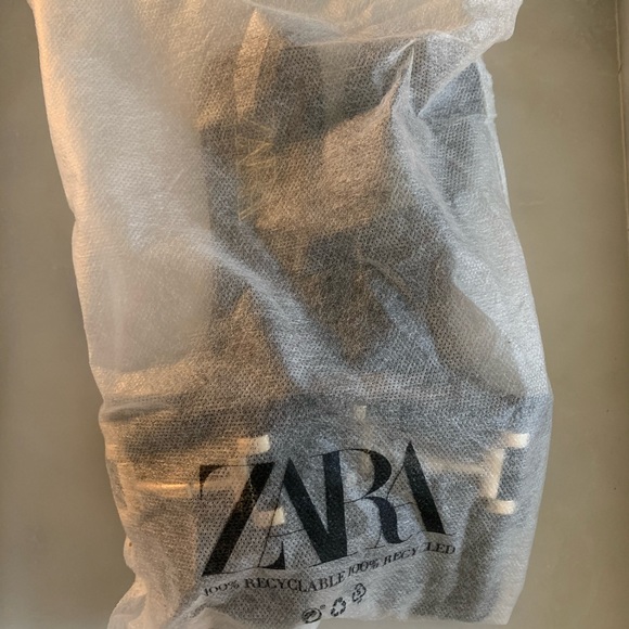 ZARA FLAT LEATHER SANDALS WITH BUCKLE - Picture 8 of 8